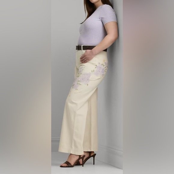Lauren Ralph Lauren
Petite Floral High Rise Wide Leg Jeans size 10P - Picture 3 of 16
